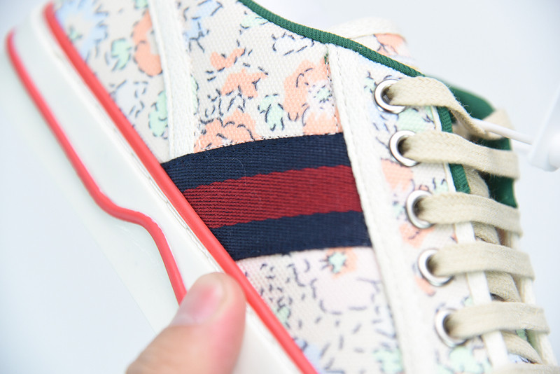 G*u*i sneaker
