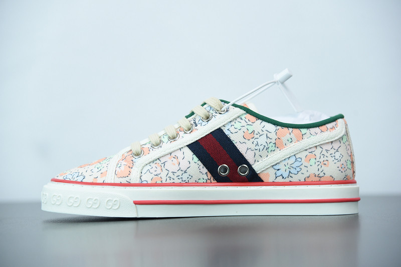 G*u*i sneaker