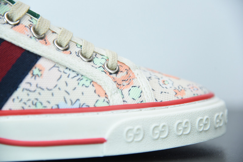 G*u*i sneaker