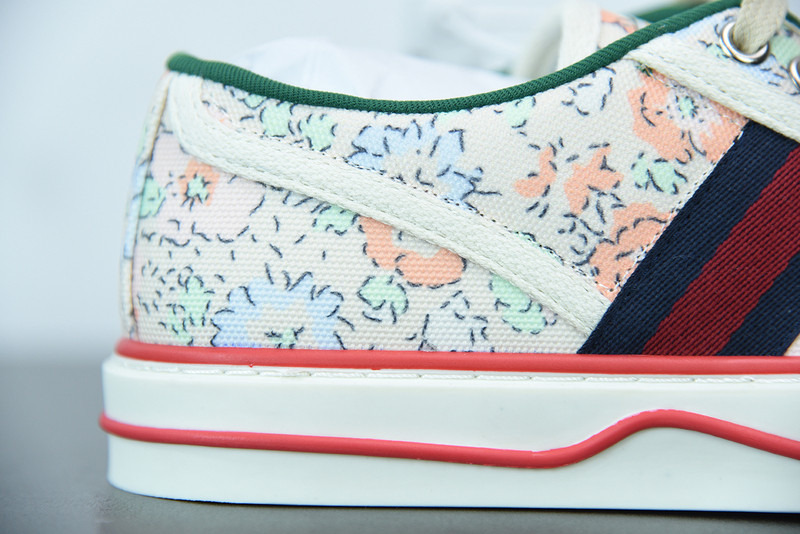 G*u*i sneaker