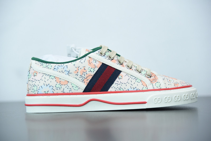 G*u*i sneaker