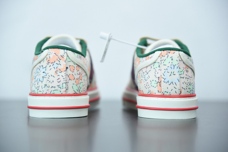G*u*i sneaker