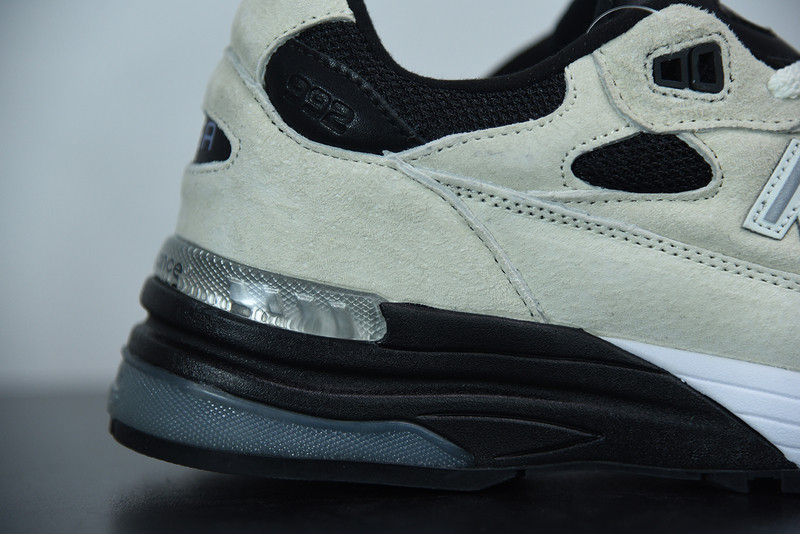 NEW BALANCE M992 M992YN2