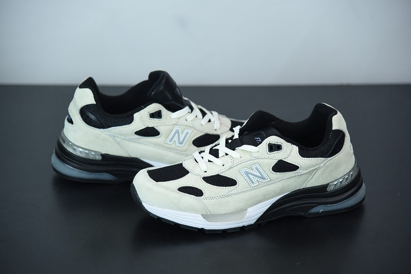 NEW BALANCE M992 M992YN2