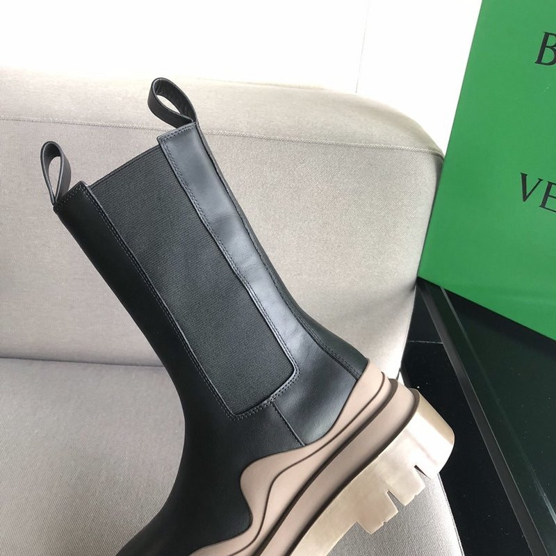 BOTTEGA VENETA SNEAKER