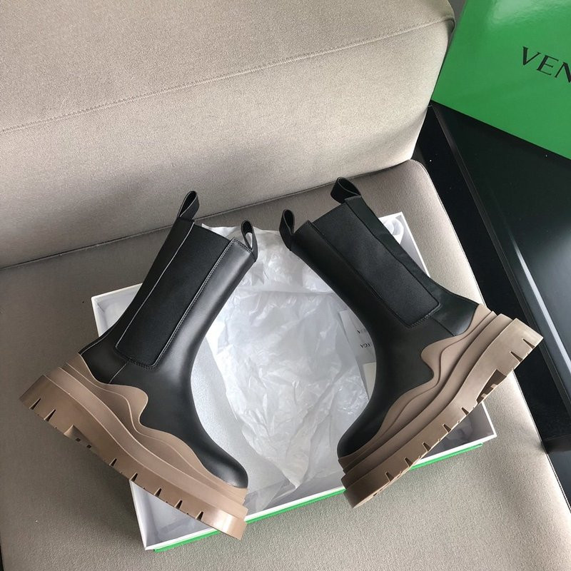 BOTTEGA VENETA SNEAKER