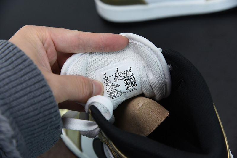 AIR JORDAN 1 MID DB5453-700