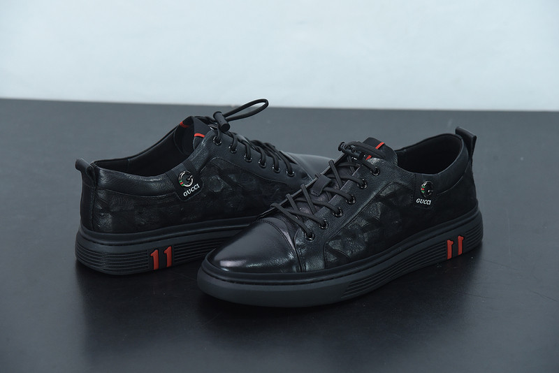 G*u*i sneaker