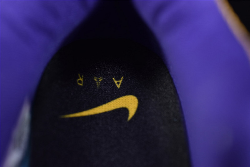 NIKE KOBE 5 PROTRO UNDEFEATED HALL OF FAME DA6809-700