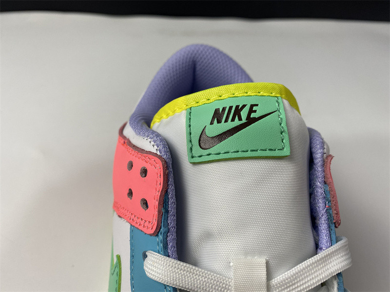 NIKE SB DUNK LOW “EASTER” DD1872-100
