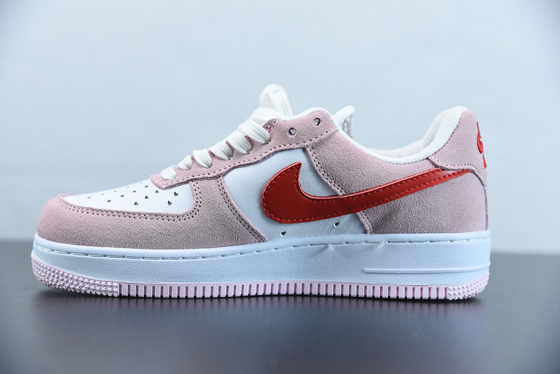 NIKE AIR FORCE 1 07 QS VALENTINES‘D LOVE LETTER DD3384-600