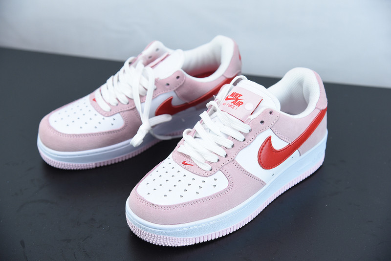 NIKE AIR FORCE 1 07 QS VALENTINES‘D LOVE LETTER DD3384-600