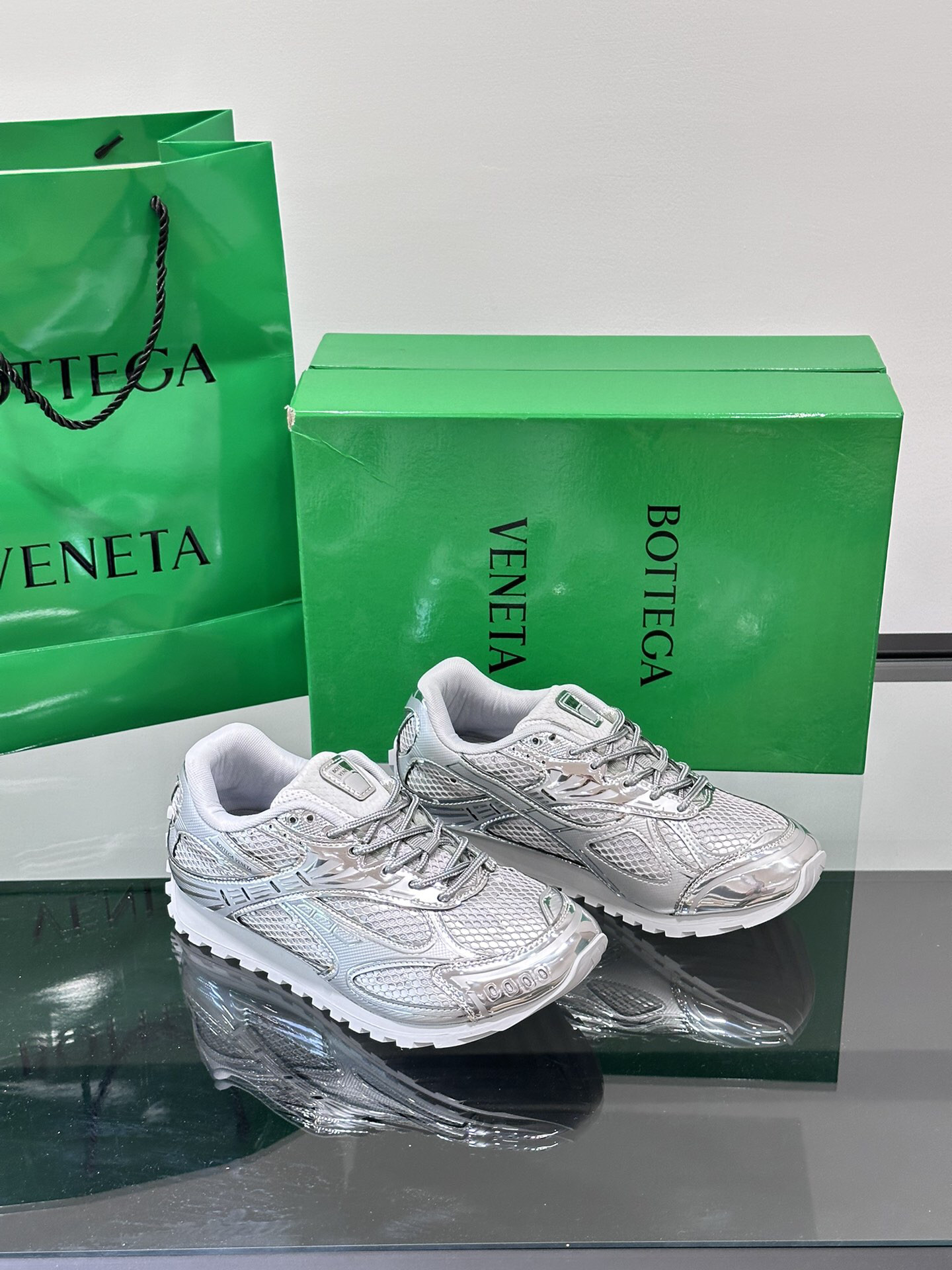 bo*te*ga Ve*ne*ta orbit sneaker