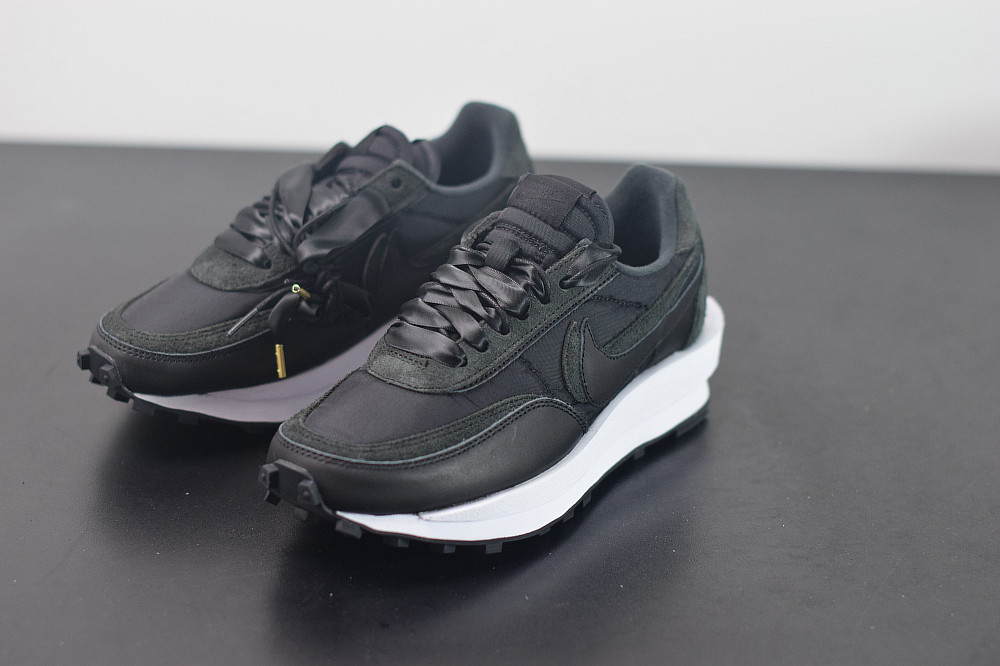 NIKE SACAI NIKE LDWAFFLE BLACK NYLON BV0073-002