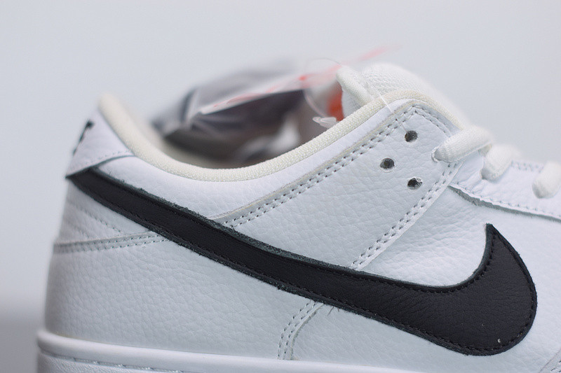 NIKE DUNK LOW ORANGE LABLE WHITE GUM CD2563-100