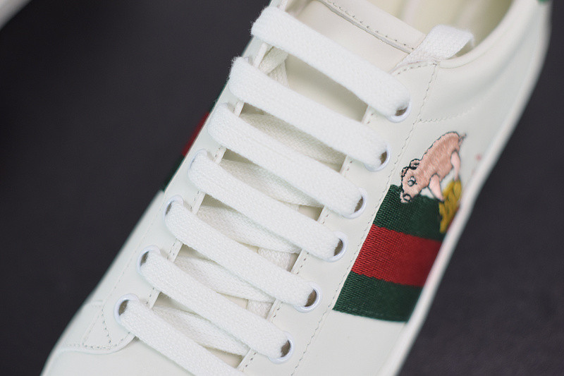 G*u*i ace embroidered low-top sneaker