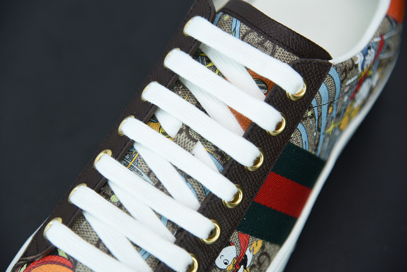 G*u*i sneaker