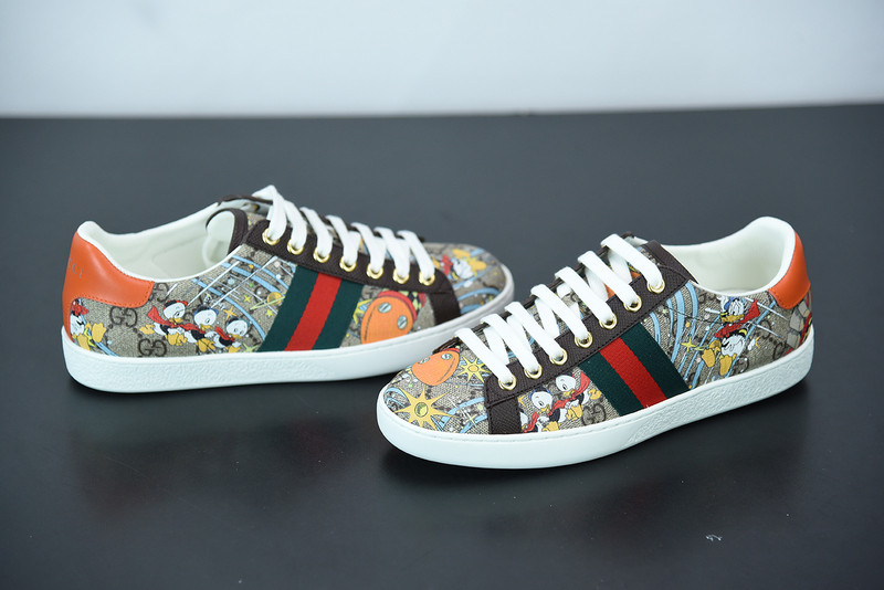 G*u*i sneaker