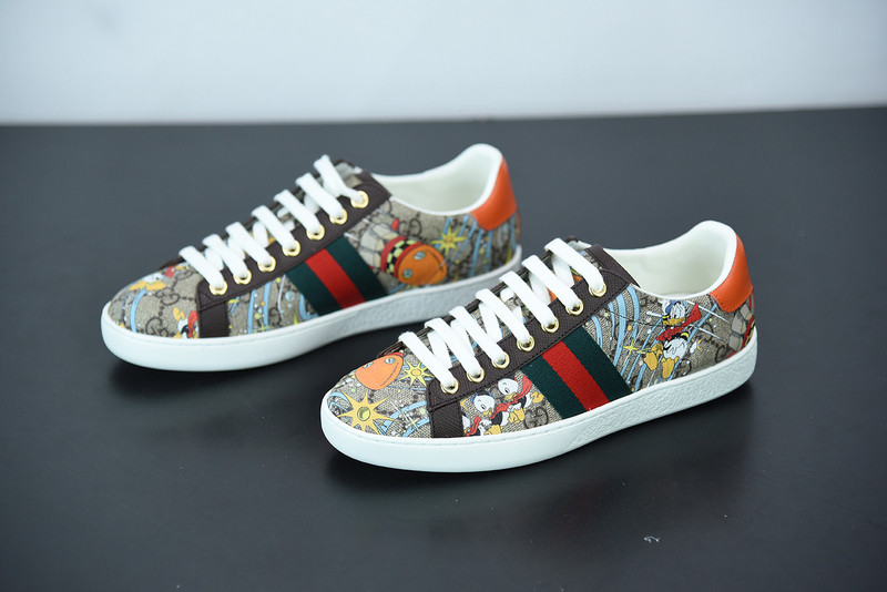 G*u*i sneaker
