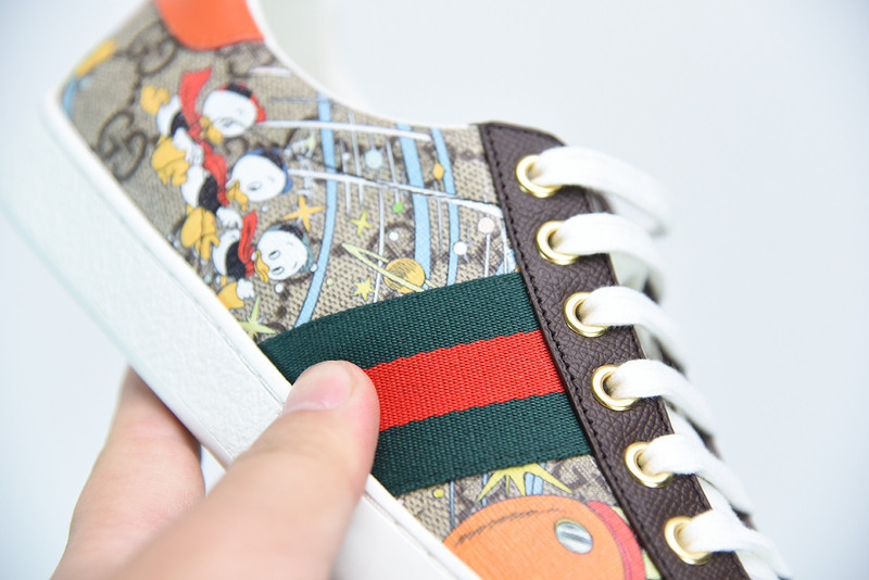 G*u*i sneaker