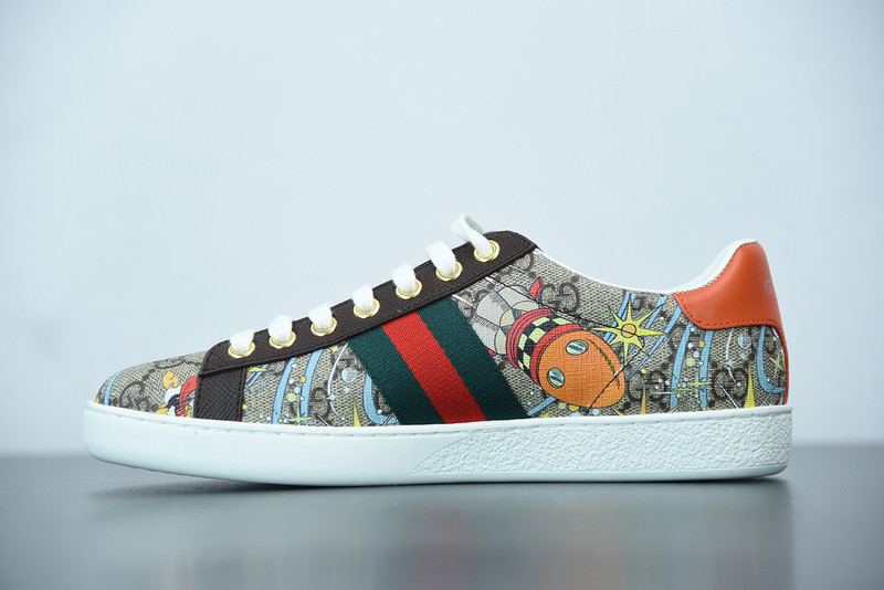 G*u*i sneaker