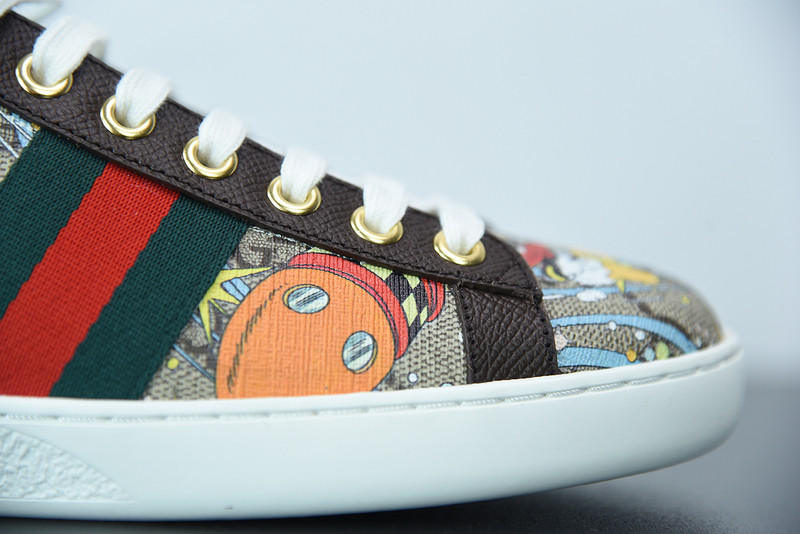 G*u*i sneaker