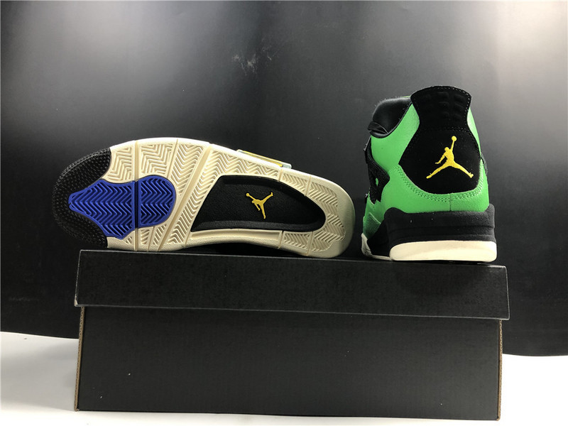 AIR JORDAN 4