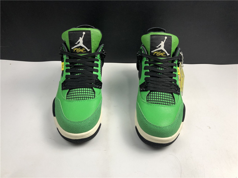 AIR JORDAN 4