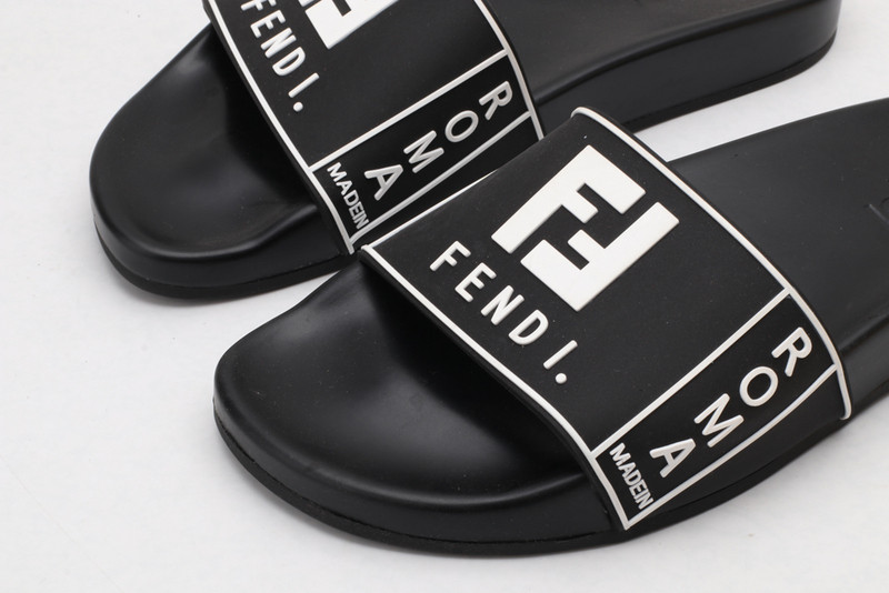 FENDI SLIDE