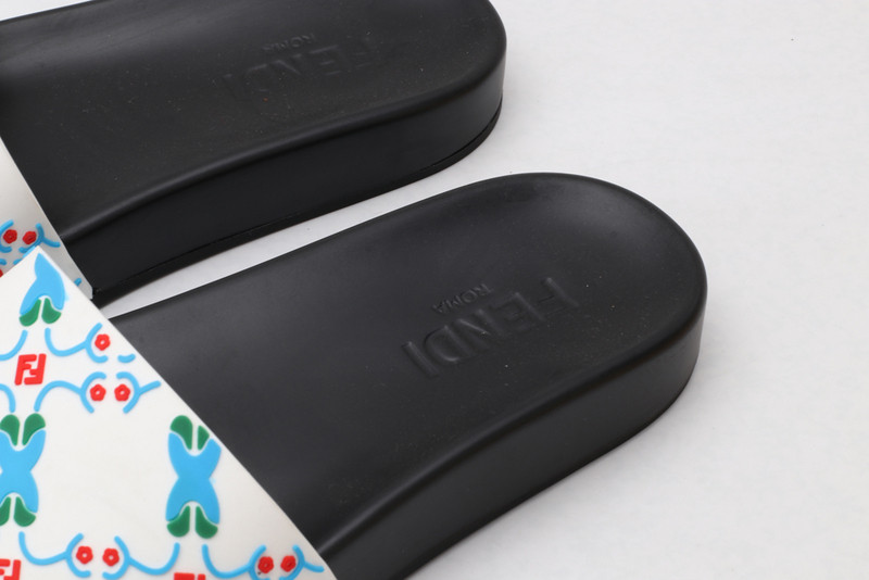 FENDI SLIDE