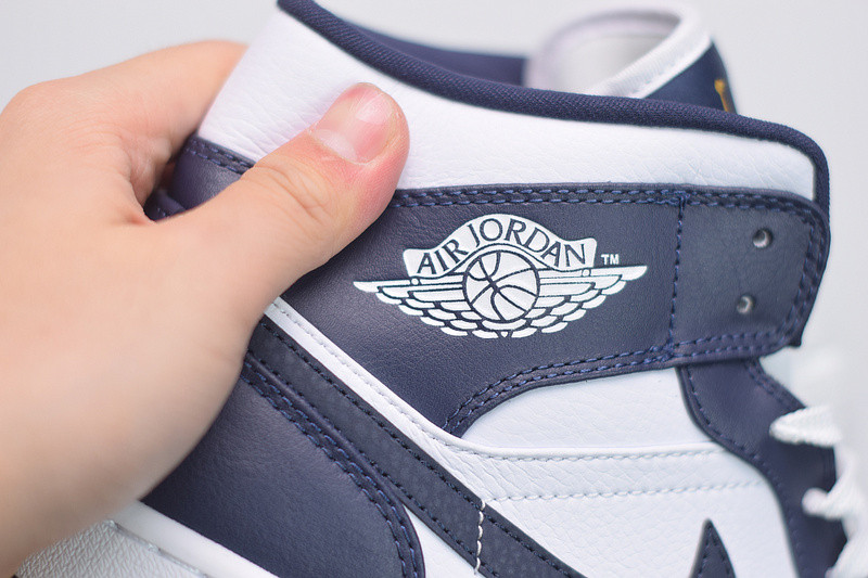 AIR JORDAN 1 MID WHITE METALLIC GOLD OBSIDIAN 554724-174