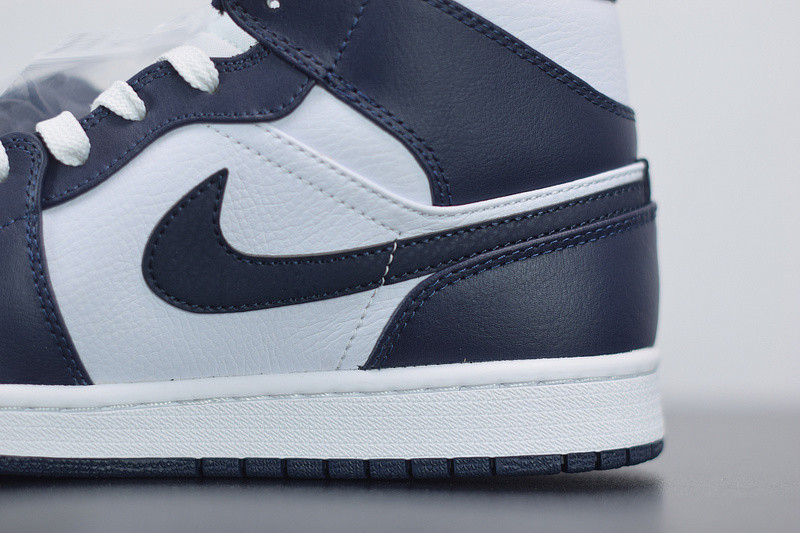 AIR JORDAN 1 MID WHITE METALLIC GOLD OBSIDIAN 554724-174