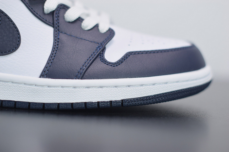 AIR JORDAN 1 MID WHITE METALLIC GOLD OBSIDIAN 554724-174