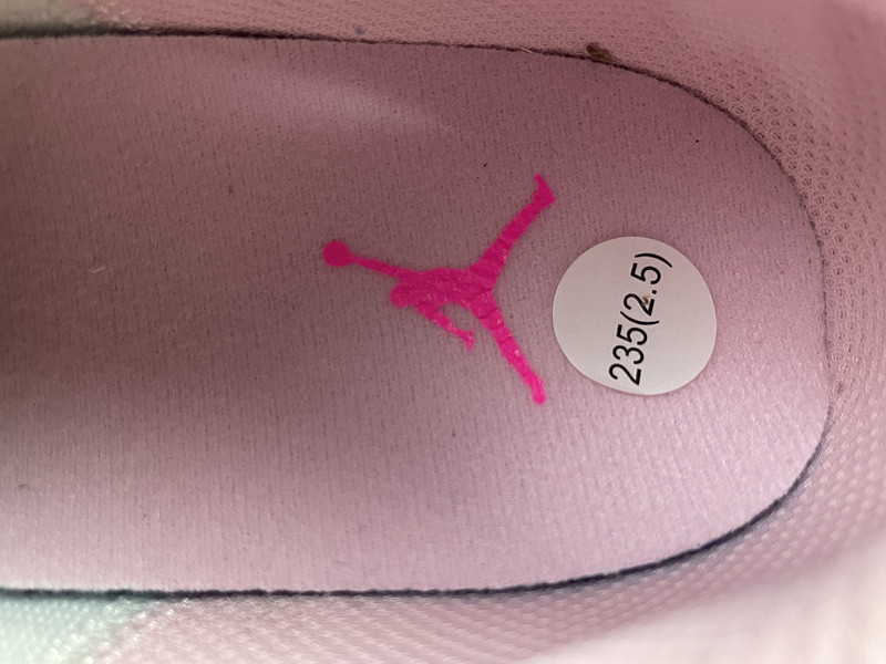 AIR JORDAN 1 LOW SE GS DD1666-101