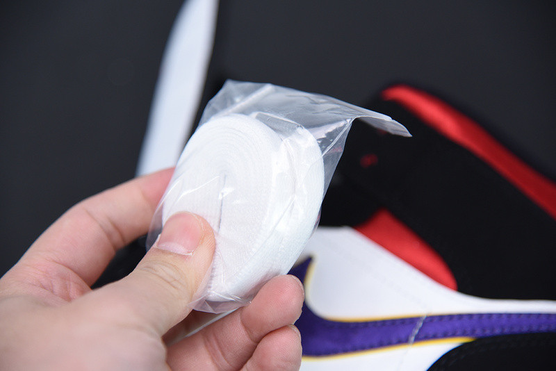 AIR JORDAN 1 MID LAKERS TOP 3 852542-005