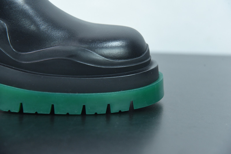 BOTTEGA VENETA SNEAKER