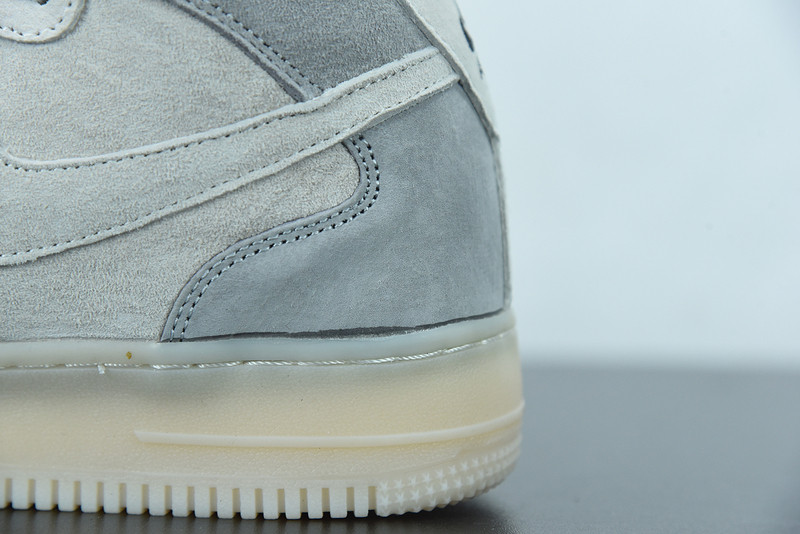 REIGNING CHAMP X NIKE AIR FORCE 1 MID