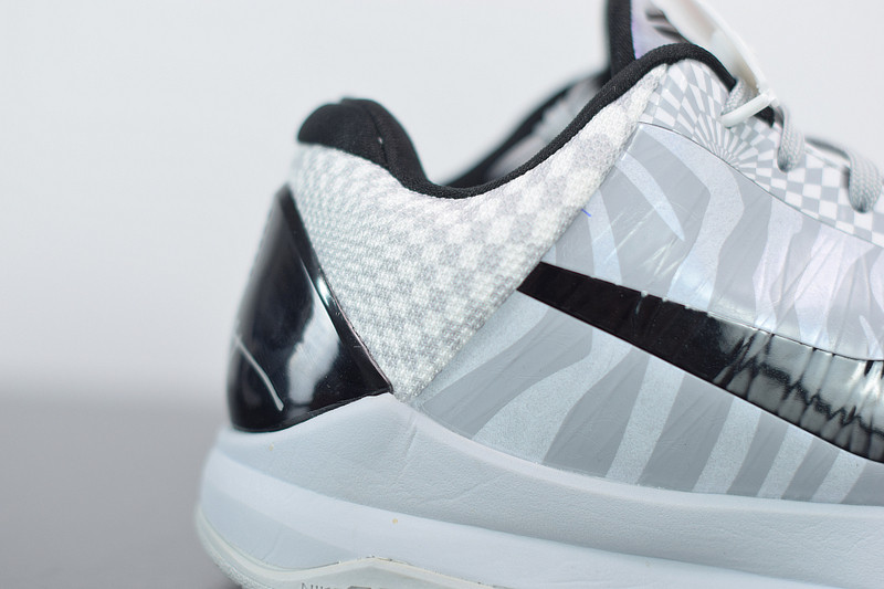 NIKE KOBE 5 PROTRO ZEBRA E CD4991-003