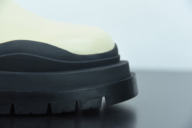 BOTTEGA VENETA SNEAKER