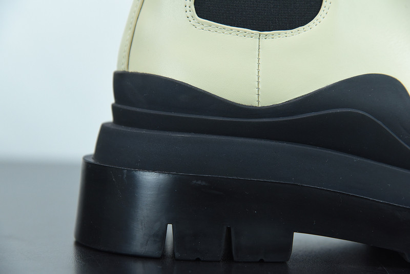 BOTTEGA VENETA SNEAKER