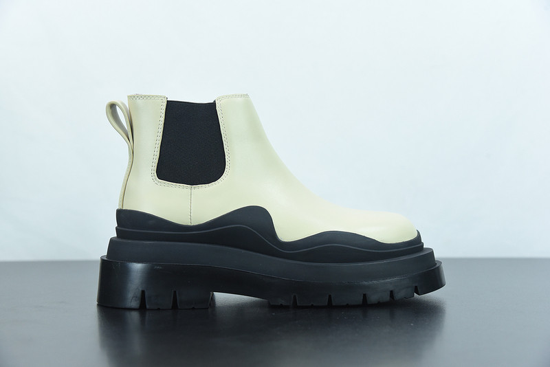 BOTTEGA VENETA SNEAKER