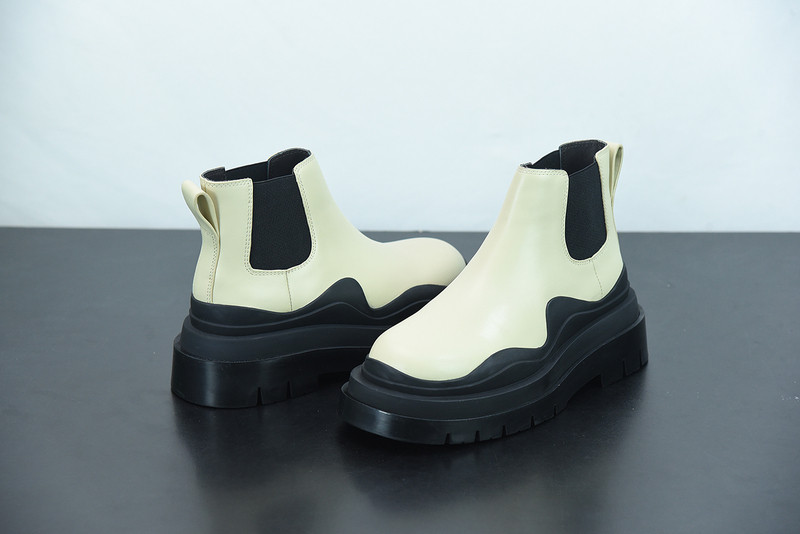 BOTTEGA VENETA SNEAKER