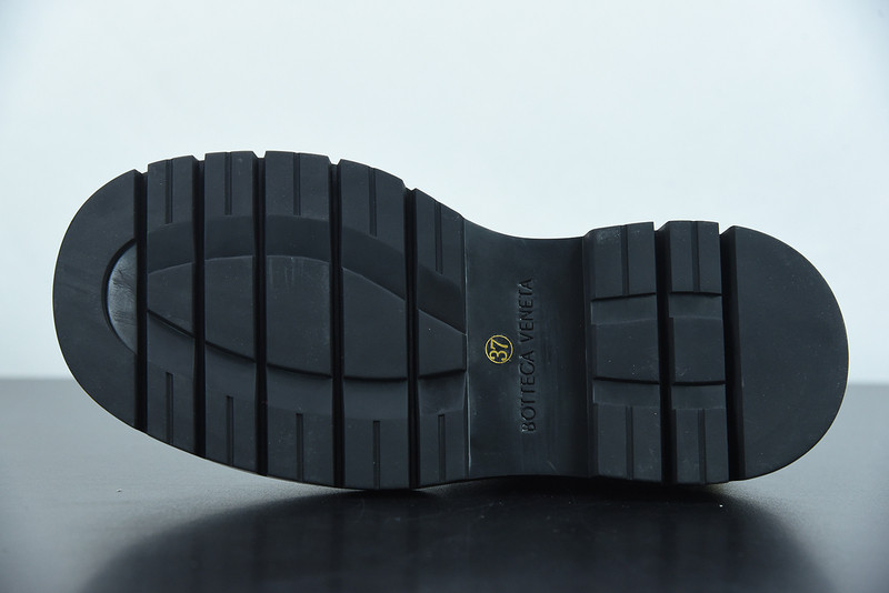 BOTTEGA VENETA SNEAKER