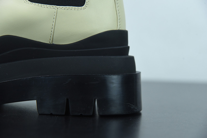 BOTTEGA VENETA SNEAKER