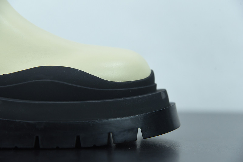 BOTTEGA VENETA SNEAKER