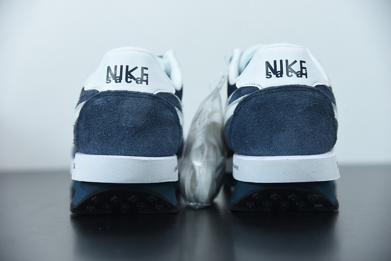 FRAGMENT X SACAI X NIKE LDV WAFFLE 