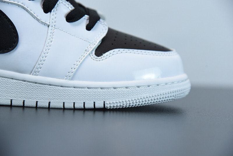 AIR JORDAN 1 LOW WHITE BLACK 553560-103