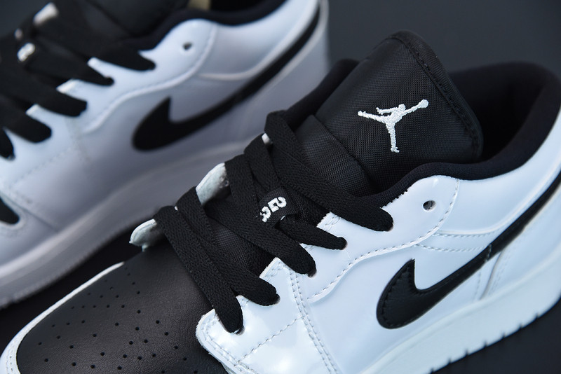 AIR JORDAN 1 LOW WHITE BLACK 553560-103
