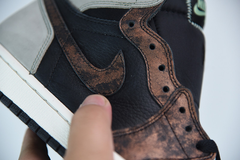 AIR JORDAN 1 High OG “PPATINA” 555088-033