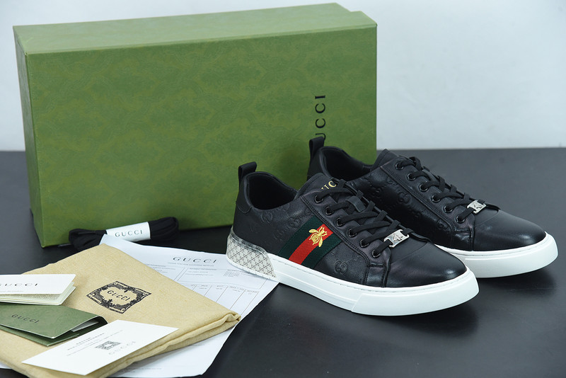 G*u*i sneaker